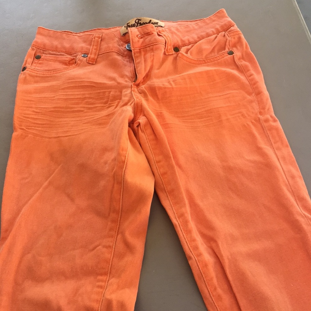 Jeans - Picture 2 of 3